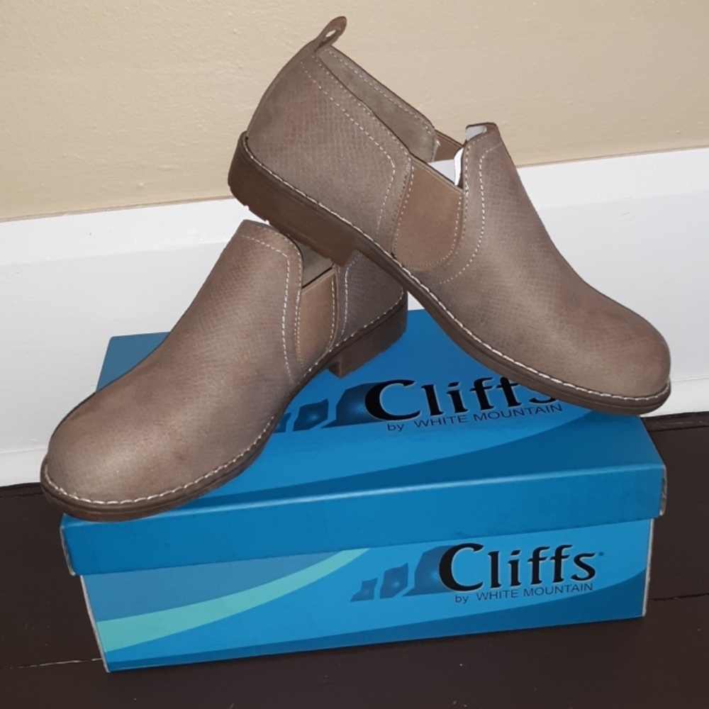 White Mountain booties